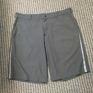 Nike gray Dri-fit golf shorts Sz 38